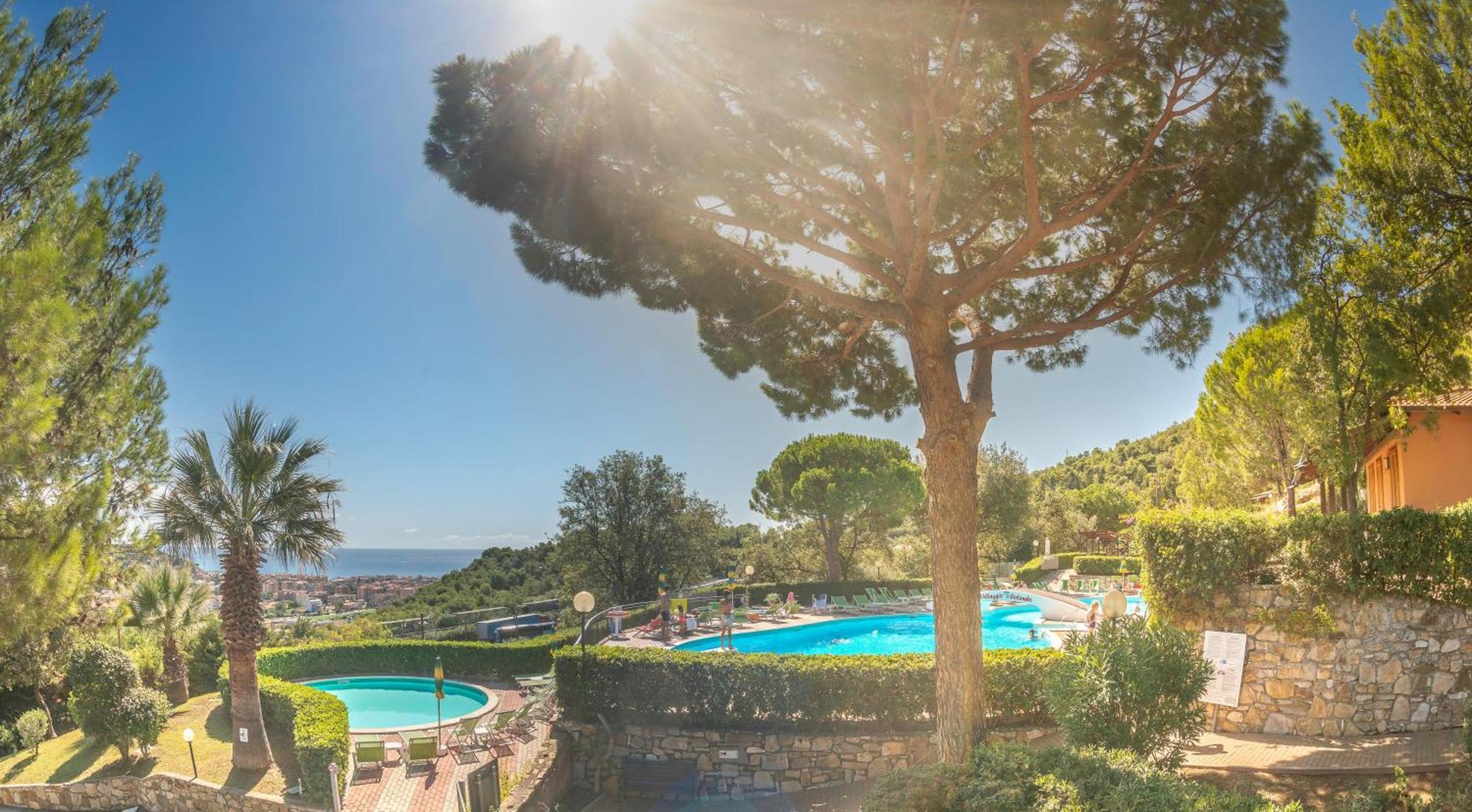 Villino Garden & Pool Hotel Andora Exterior photo