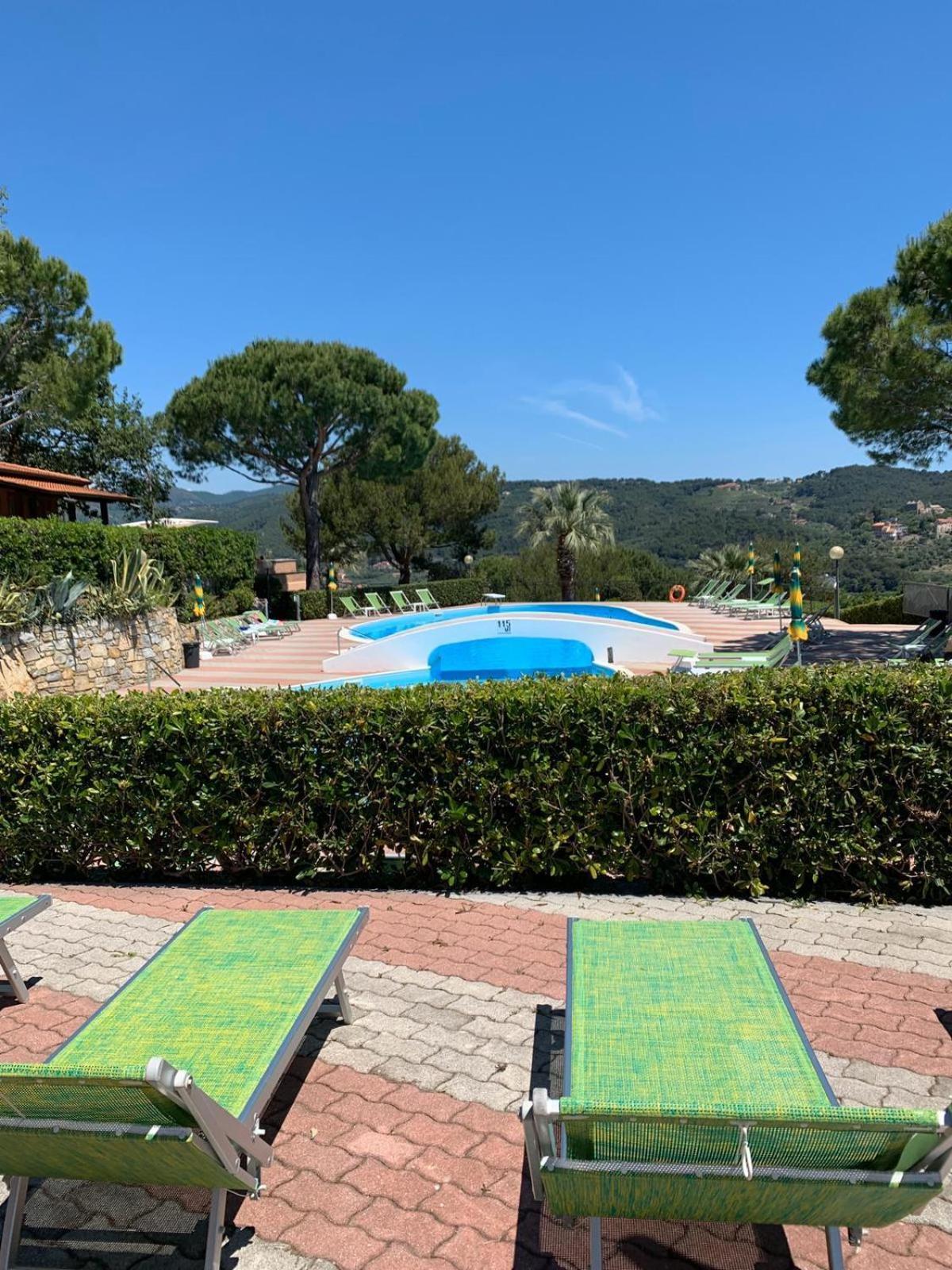 Villino Garden & Pool Hotel Andora Exterior photo